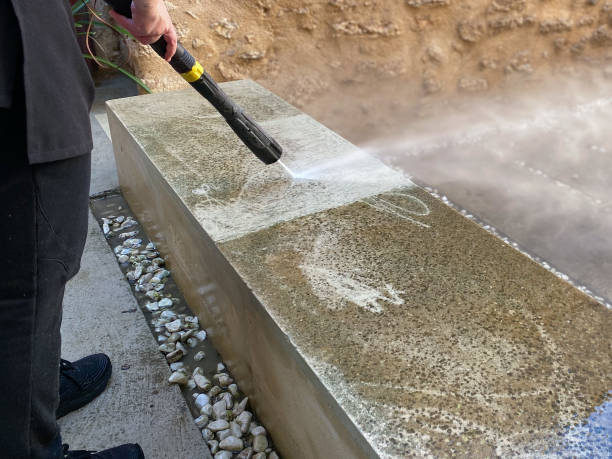 Best Garage Pressure Washing  in Kalona, IA